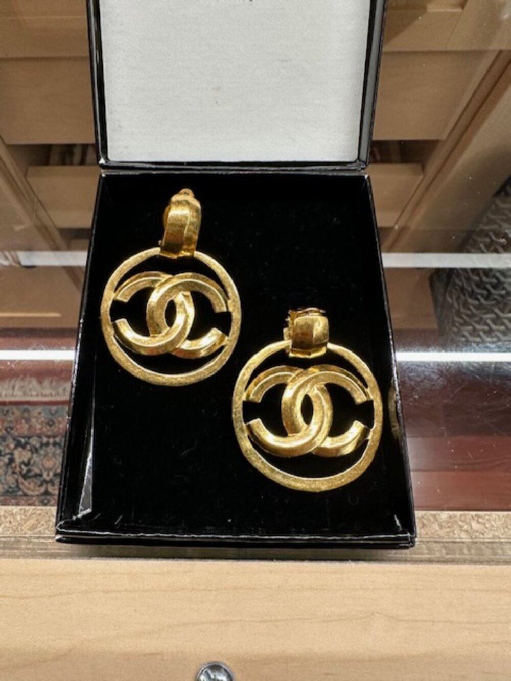 Chanel Vintage CC Clip-On Drop Earrings - Picture 2 of 7